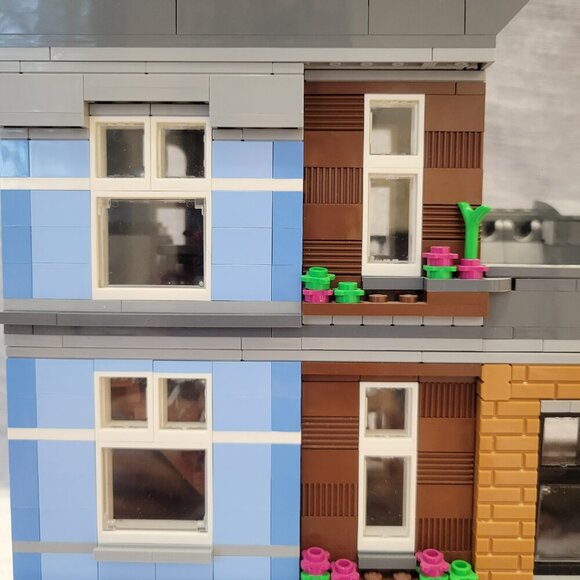 Lego Creator 10246 Detective's Office - Picture 12 of 16